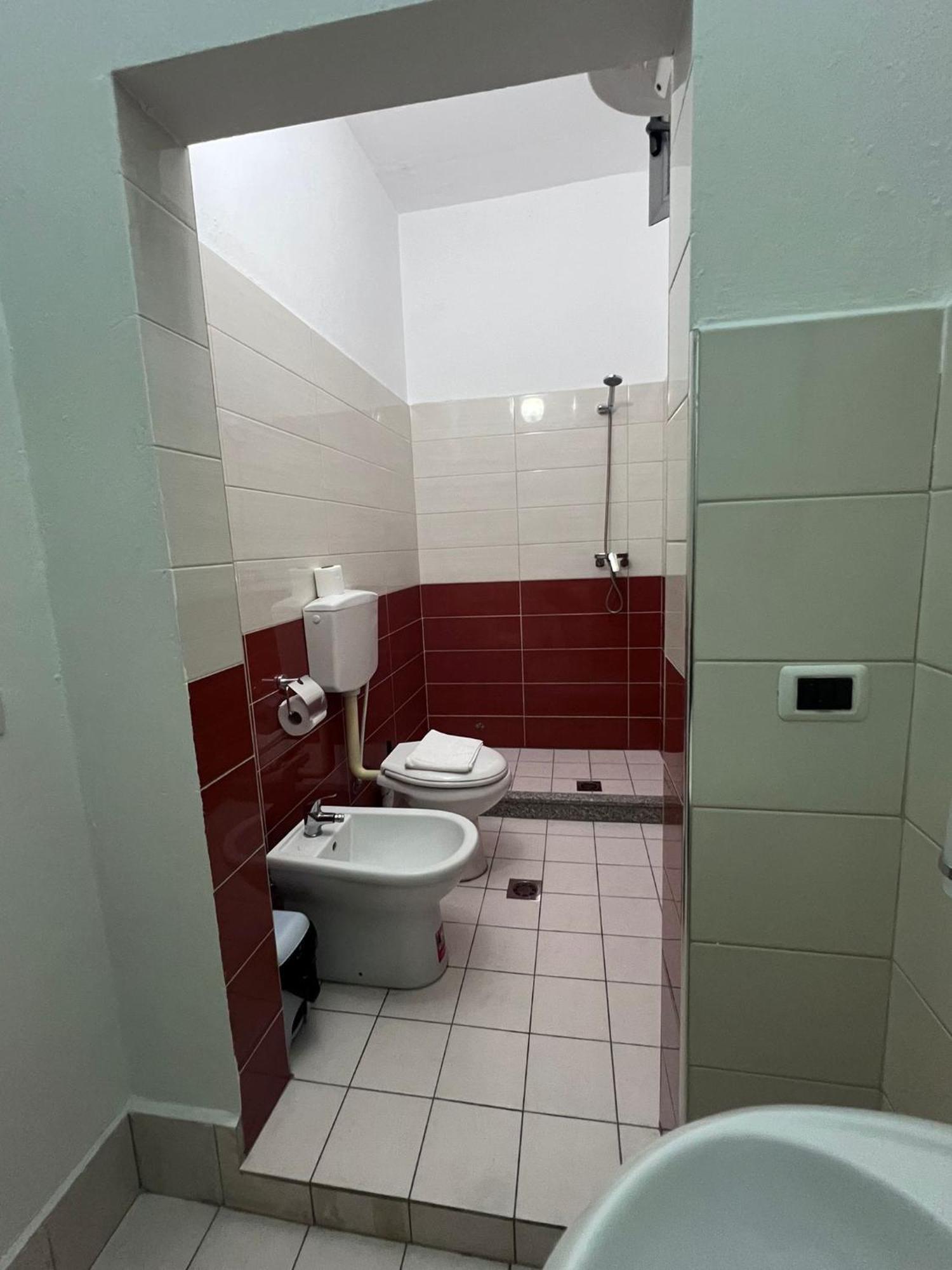 Hostel Internacional Grilë Eksteriør bilde